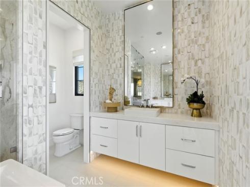 437 Narcissus , Irvine, CA