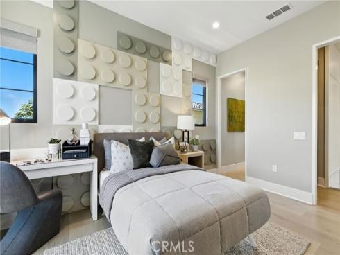 441 Narcissus , Irvine, CA