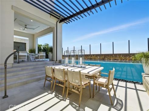 441 Narcissus , Irvine, CA