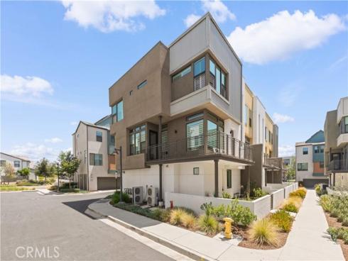 120 Sawbuck , Irvine, CA