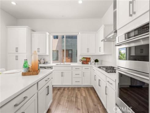 120 Sawbuck , Irvine, CA