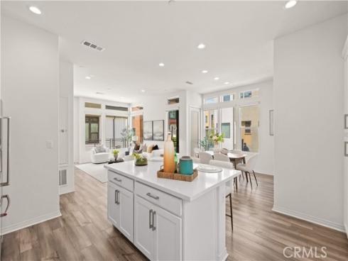 120 Sawbuck , Irvine, CA