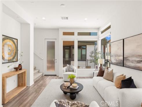 120 Sawbuck , Irvine, CA