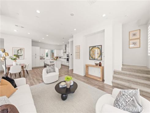120 Sawbuck , Irvine, CA