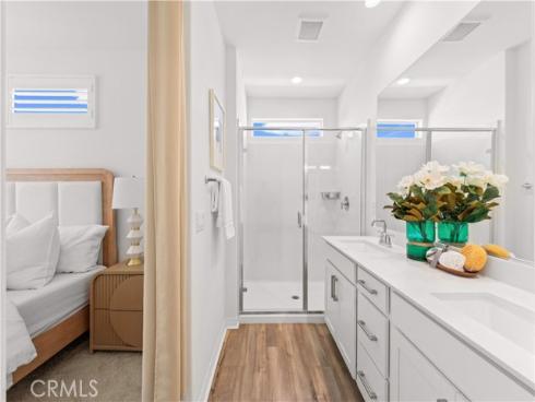 120 Sawbuck , Irvine, CA