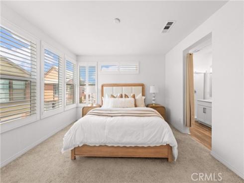 120 Sawbuck , Irvine, CA
