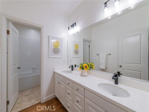 50 Twin Gables , Irvine, CA
