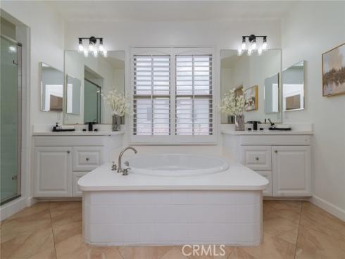 50 Twin Gables , Irvine, CA