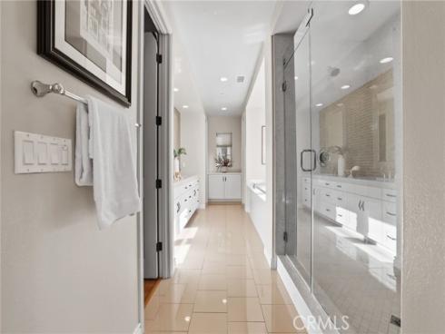 10 Shadybend , Irvine, CA