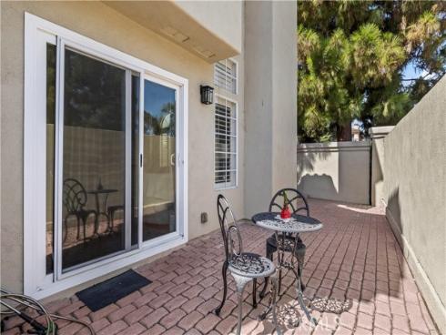 80 Almador , Irvine, CA