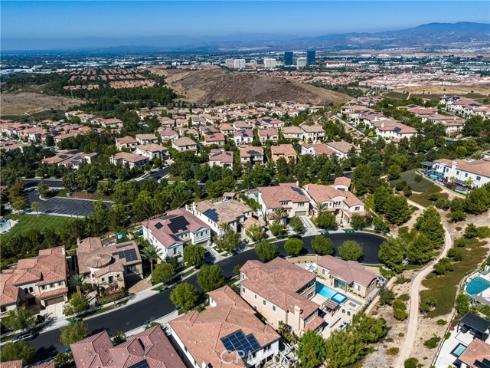 104 Shady Arbor , Irvine, CA