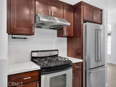 122 Almador , Irvine, CA