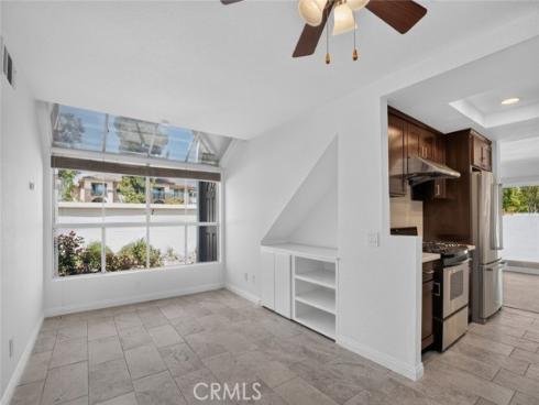 122 Almador , Irvine, CA
