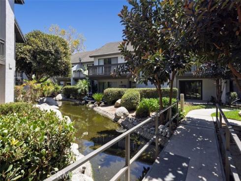 306 Orange Blossom , Irvine, CA