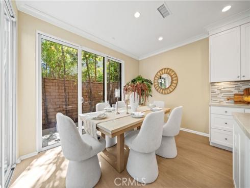 190 Crescent Moon , Irvine, CA