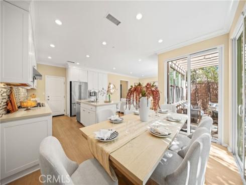 190 Crescent Moon , Irvine, CA