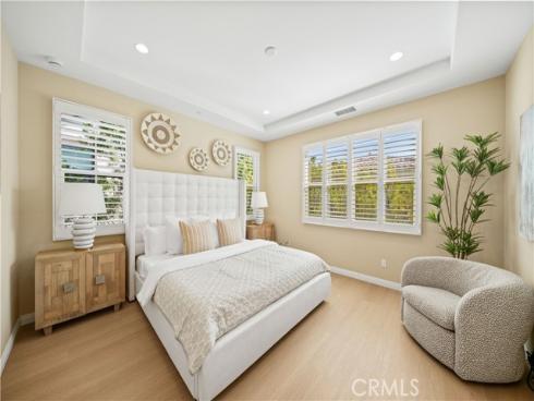 190 Crescent Moon , Irvine, CA