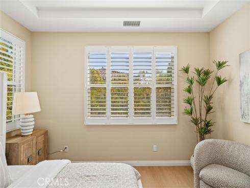 190 Crescent Moon , Irvine, CA