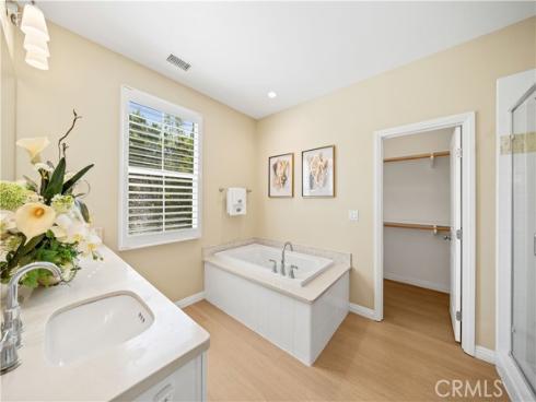 190 Crescent Moon , Irvine, CA