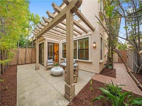 190 Crescent Moon , Irvine, CA
