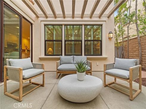 190 Crescent Moon , Irvine, CA