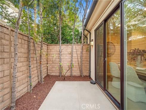 190 Crescent Moon , Irvine, CA