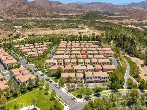 190 Crescent Moon , Irvine, CA