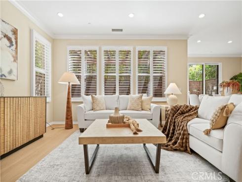 190 Crescent Moon , Irvine, CA
