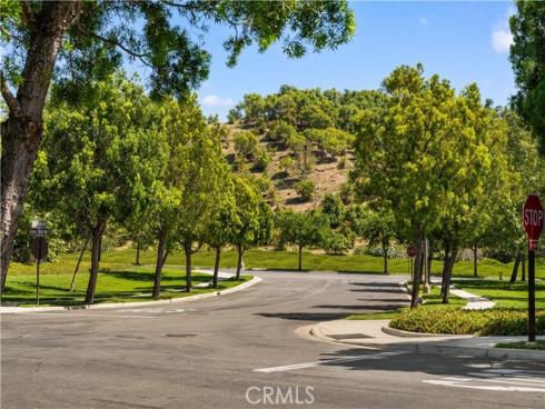 190 Crescent Moon , Irvine, CA