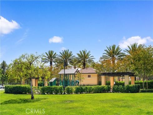 190 Crescent Moon , Irvine, CA