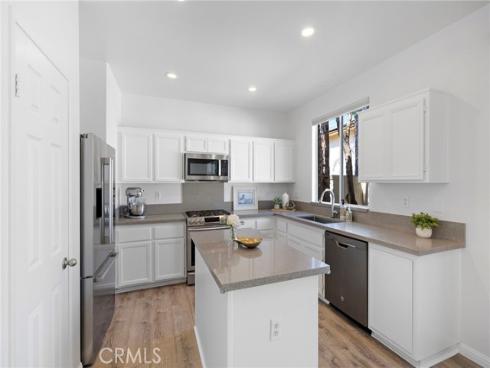 23 Amoret , Irvine, CA