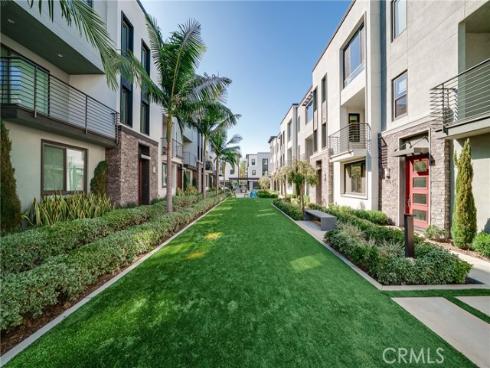 122  Schick  , Irvine, CA
