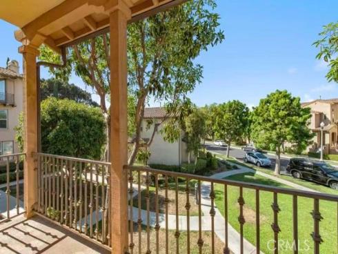 12 Tall Oak , Irvine, CA