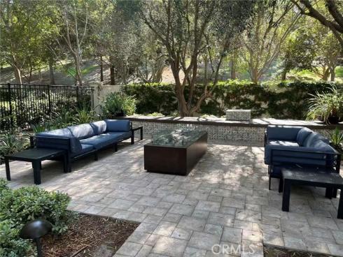 12 Tall Oak , Irvine, CA
