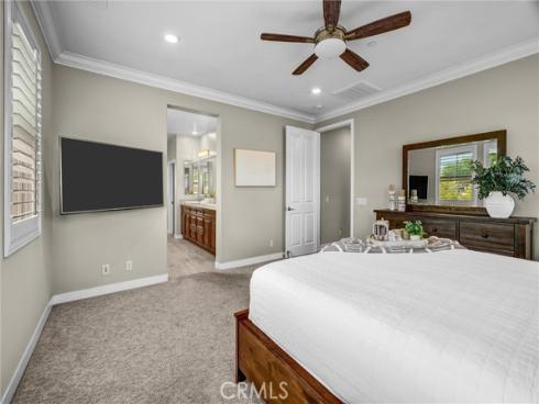 264  Cultivate  , Irvine, CA