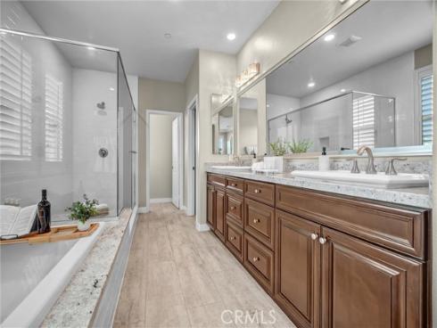 264  Cultivate  , Irvine, CA
