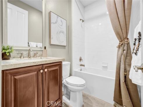 264  Cultivate  , Irvine, CA