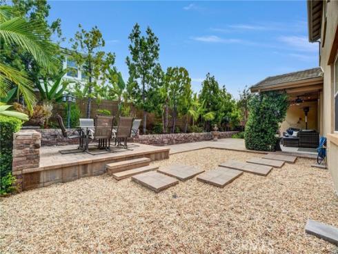 264  Cultivate  , Irvine, CA