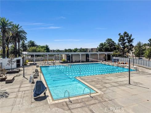 264  Cultivate  , Irvine, CA