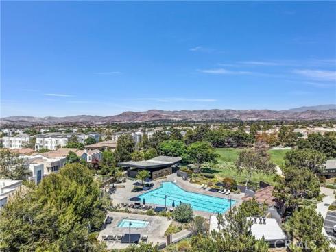 264  Cultivate  , Irvine, CA