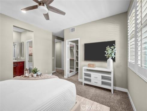 264  Cultivate  , Irvine, CA