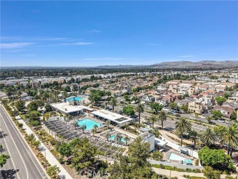 264  Cultivate  , Irvine, CA