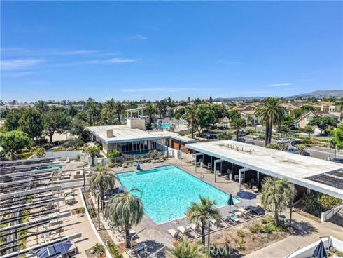 264  Cultivate  , Irvine, CA