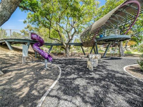 264  Cultivate  , Irvine, CA
