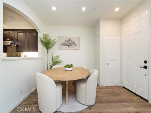 94  Hedge Bloom  , Irvine, CA