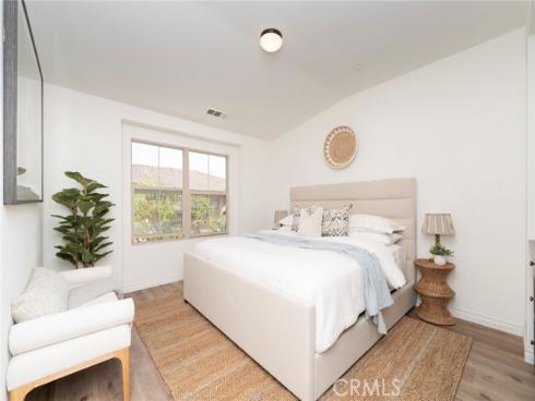 94  Hedge Bloom  , Irvine, CA