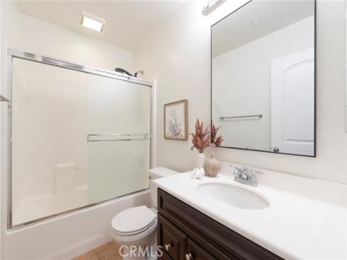 94  Hedge Bloom  , Irvine, CA