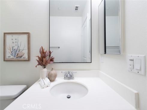 94  Hedge Bloom  , Irvine, CA