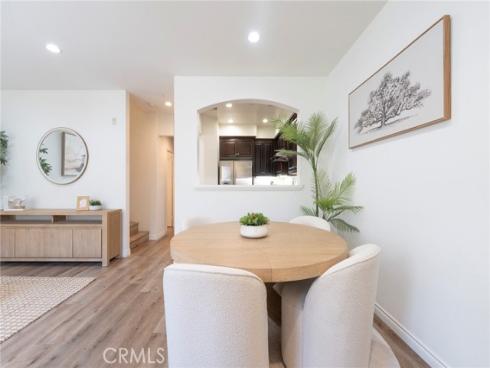 94  Hedge Bloom  , Irvine, CA