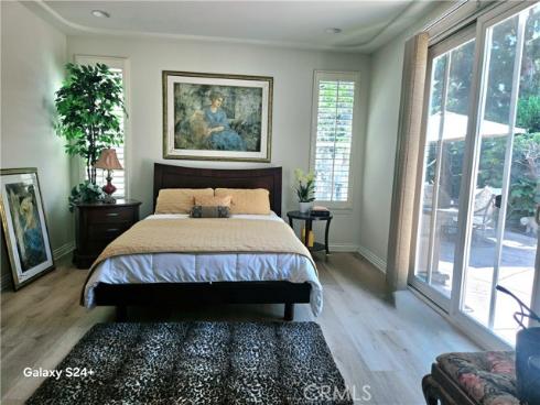 6 Saintsbury , Irvine, CA